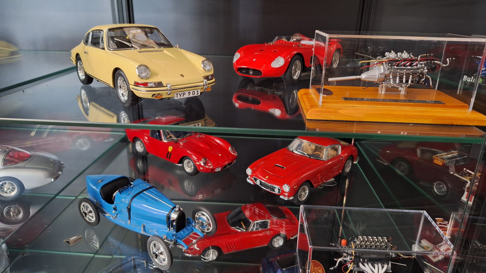 123....3000 die Erfassung der Modelle läuft....