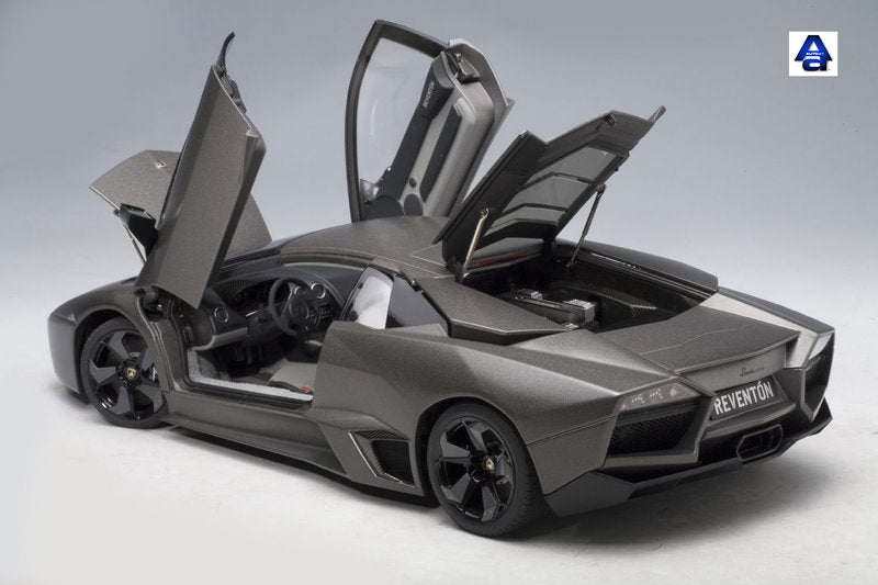Lamborghini Reventon grau, Autoart 74591, 1:18