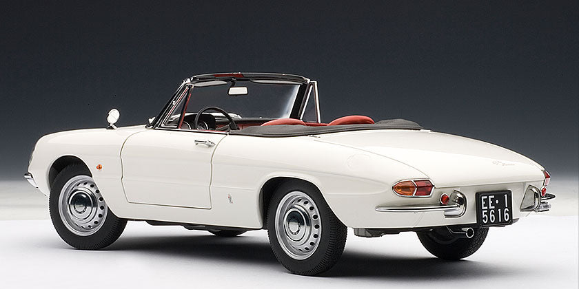 Alfa Romeo 1600 Duetto Spider weiss, Autoart 70136, 1:18 – Brunos