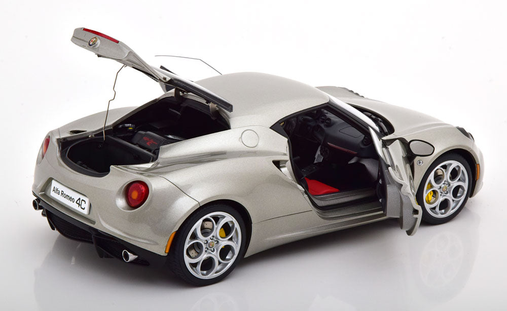 Alfa Romeo 4C graumetallic, Autoart 70187, 1:18