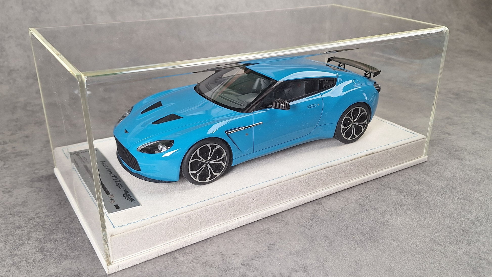 Aston Martin V12 Zagato baby-blue, Tecnomodel TM18-Mi03AG, 1:18