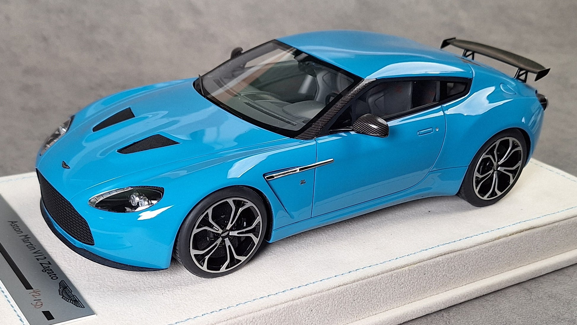 Aston Martin V12 Zagato baby-blue, Tecnomodel TM18-Mi03AG, 1:18